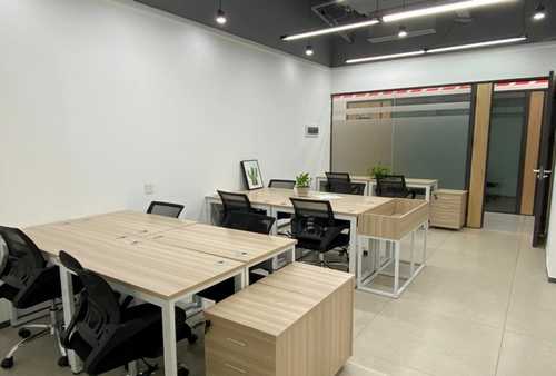 马鞍山铝件埋入立式注塑机型号